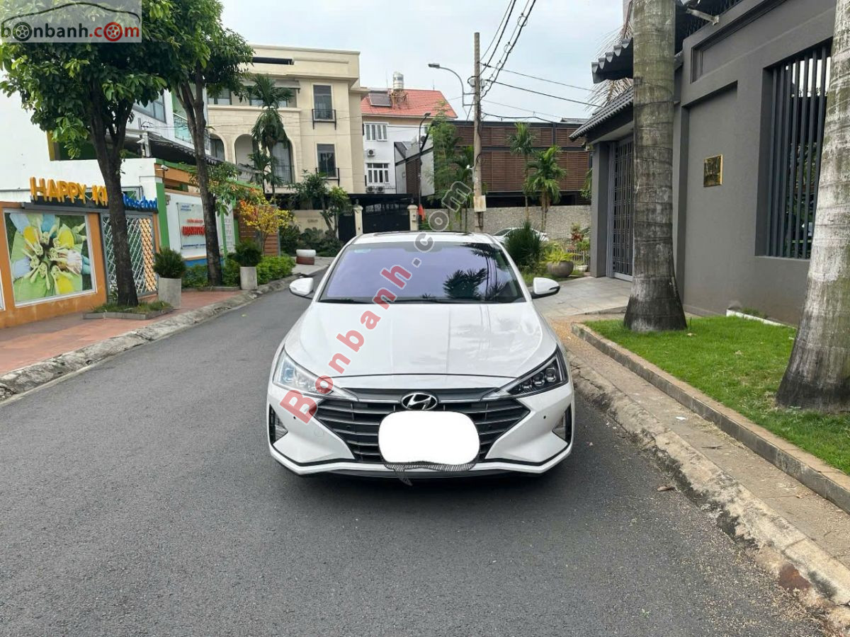 Bán ô tô Hyundai Elantra 2.0 AT - 2020 - xe cũ