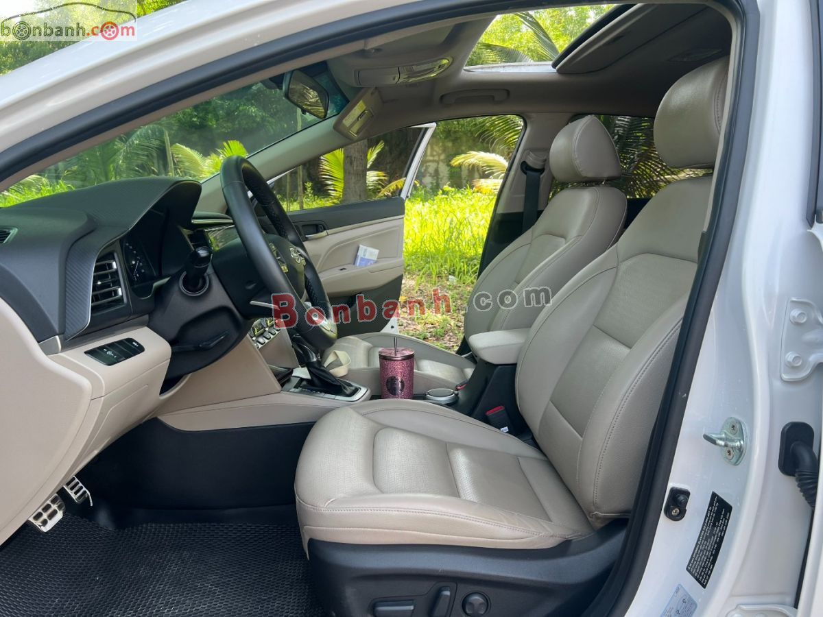 Bán ô tô Hyundai Elantra 2.0 AT - 2020 - xe cũ