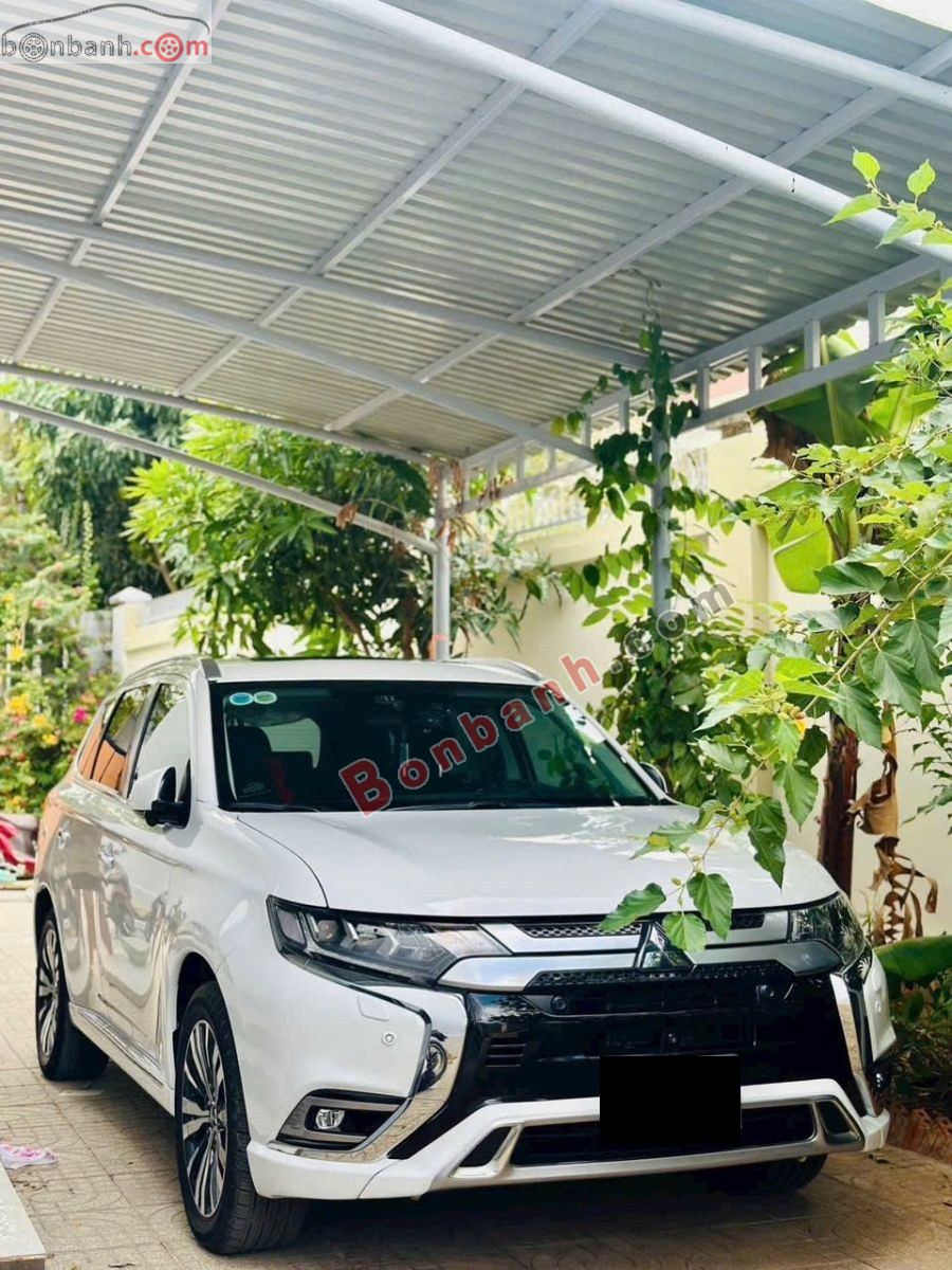 Bán ô tô Mitsubishi Outlander Premium 2.0 CVT - 2022 - xe cũ