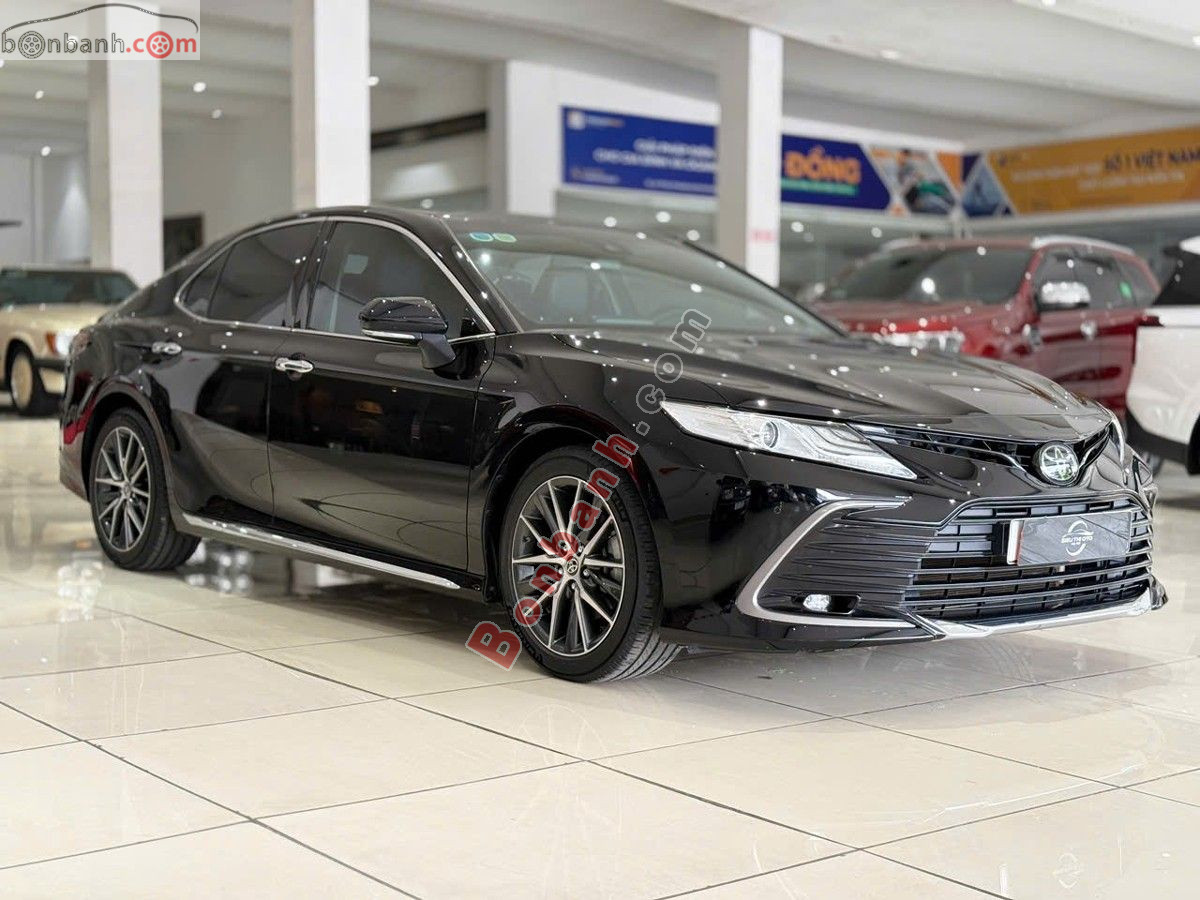 Bán ô tô Toyota Camry 2.0Q - 2022 - xe cũ