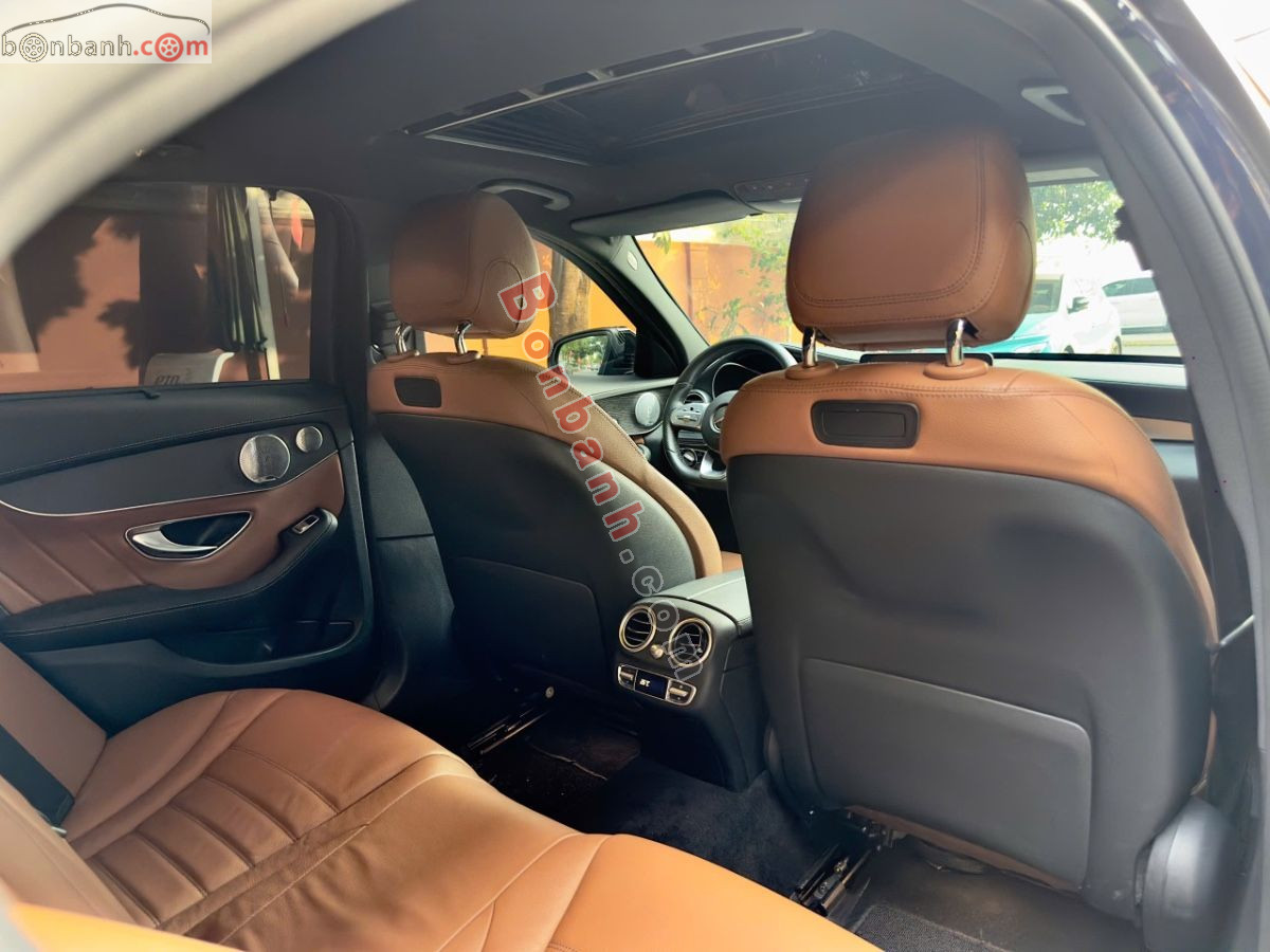 Bán ô tô Mercedes Benz C class C300 AMG - 2019 - xe cũ