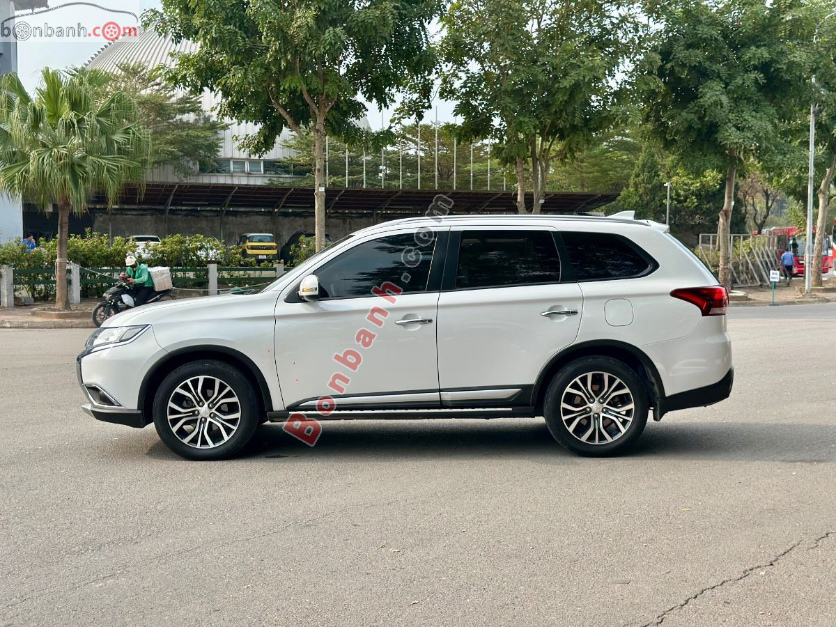 Bán ô tô Mitsubishi Outlander 2.0 CVT - 2019 - xe cũ