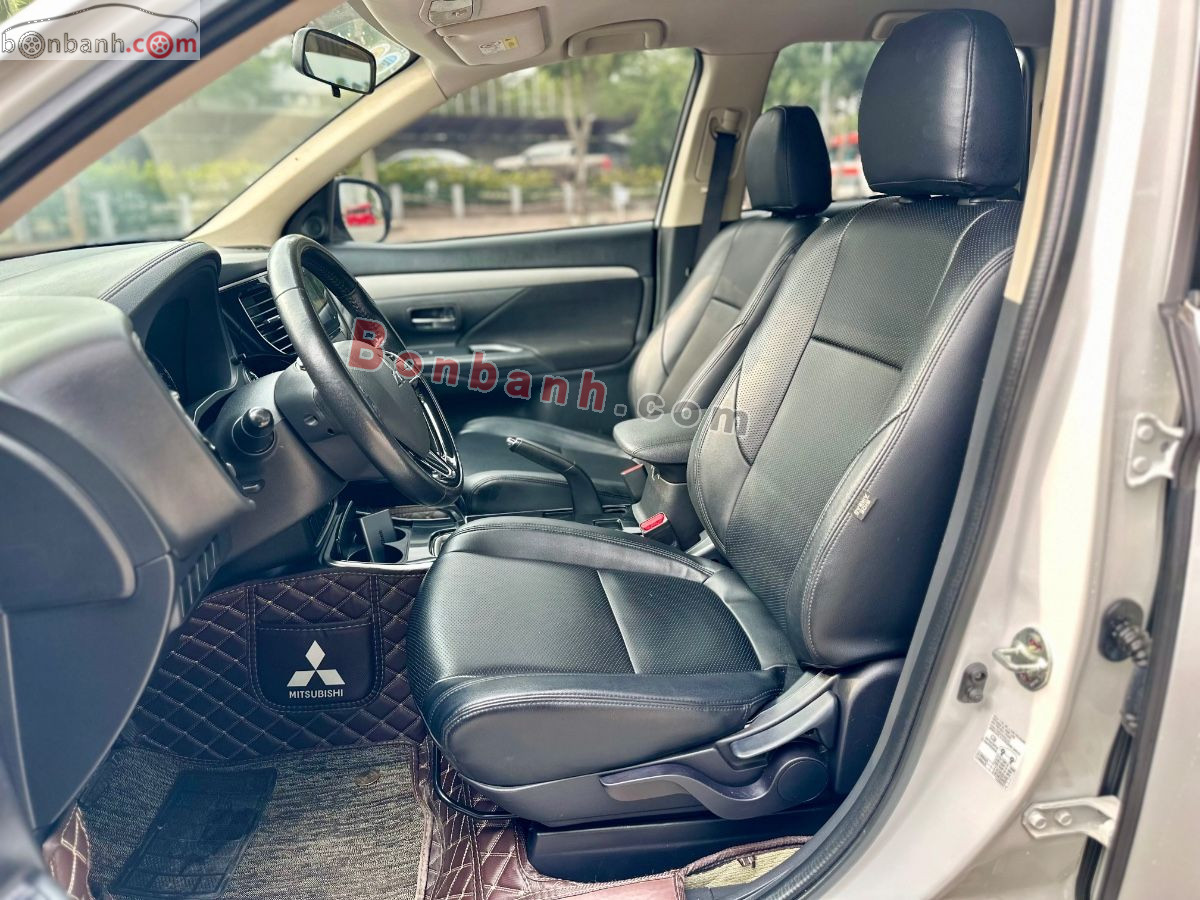 Bán ô tô Mitsubishi Outlander 2.0 CVT - 2019 - xe cũ