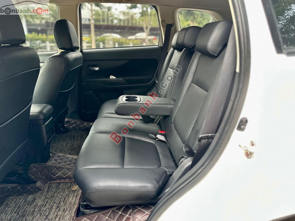 Bán ô tô Mitsubishi Outlander 2.0 CVT - 2019 - xe cũ