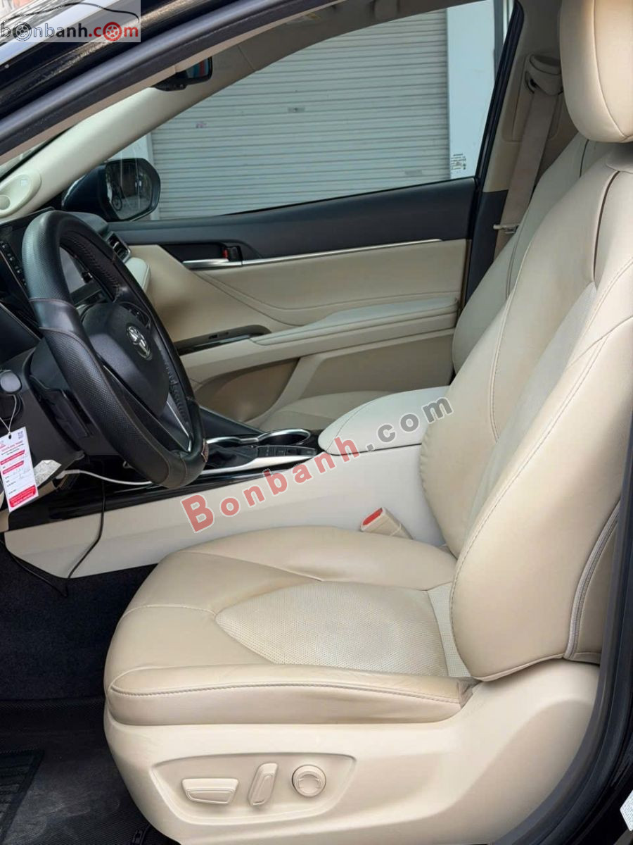 Bán ô tô Toyota Camry 2.5Q - 2022 - xe cũ