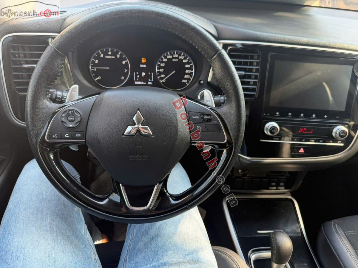 Bán ô tô Mitsubishi Outlander 2.0 CVT - 2023 - xe cũ
