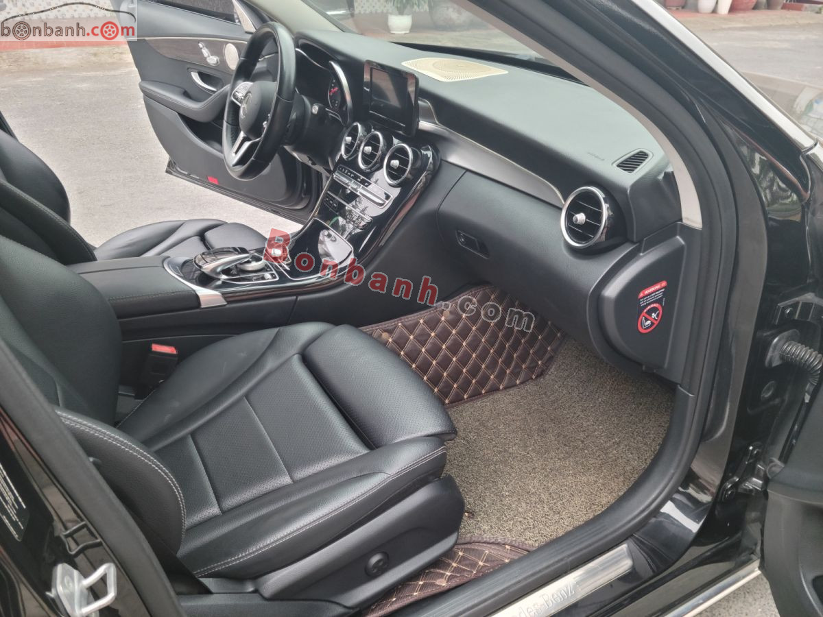 Bán ô tô Mercedes Benz C class C180 - 2020 - xe cũ