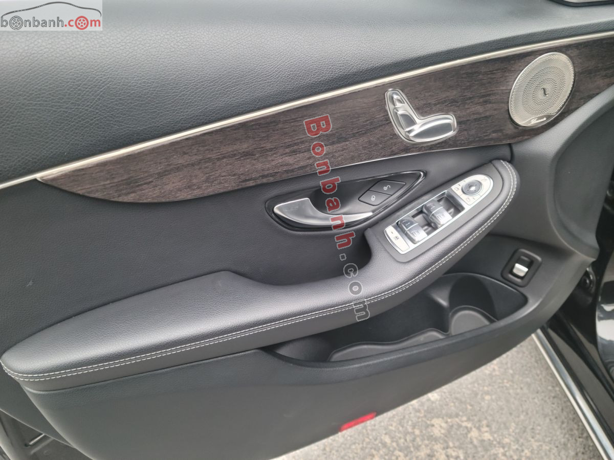 Bán ô tô Mercedes Benz C class C180 - 2020 - xe cũ