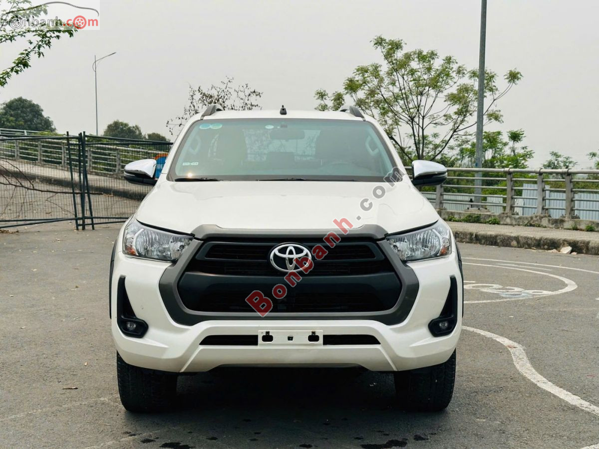 Bán ô tô Toyota Hilux 2.4E 4x2 AT - 2020 - xe cũ
