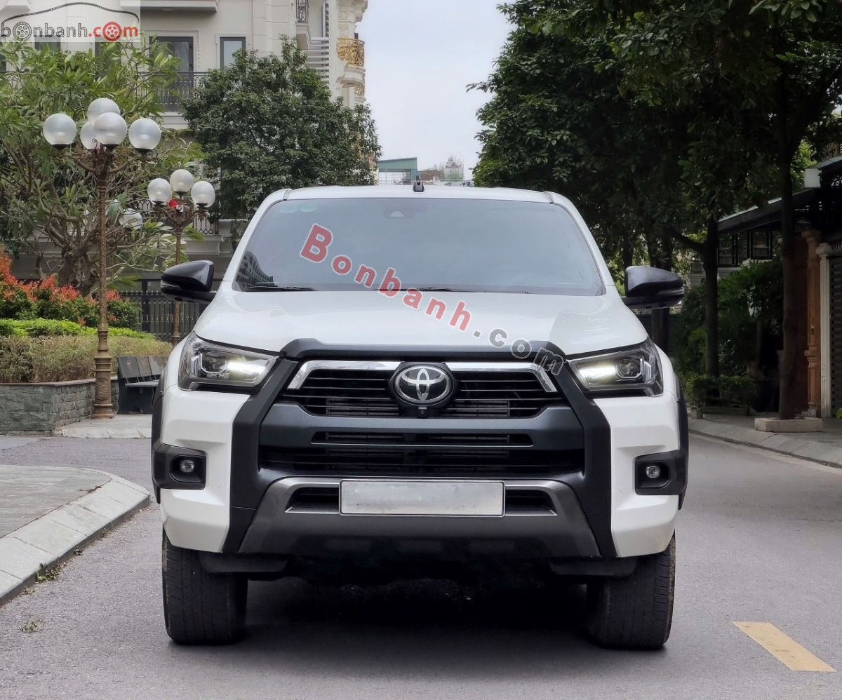 Bán ô tô Toyota Hilux Adventure 2.8L 4x4 AT - 2024 - xe cũ