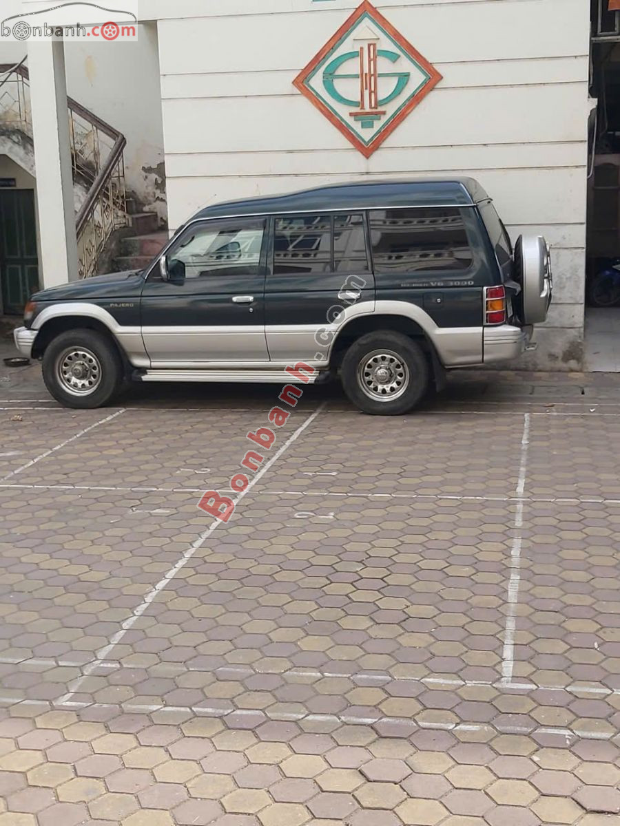 Bán ô tô Mitsubishi Pajero - 2024 - xe cũ