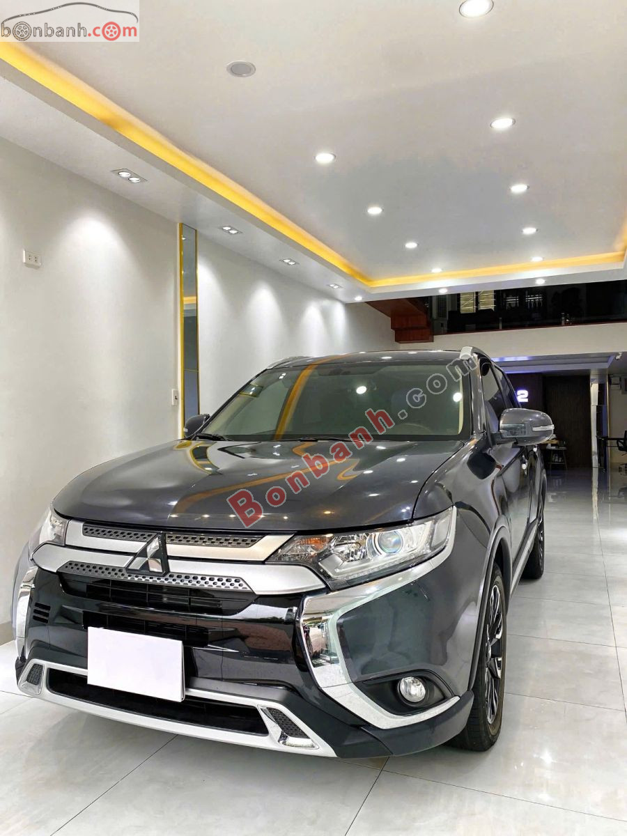 Bán ô tô Mitsubishi Outlander 2.0 CVT - 2021 - xe cũ