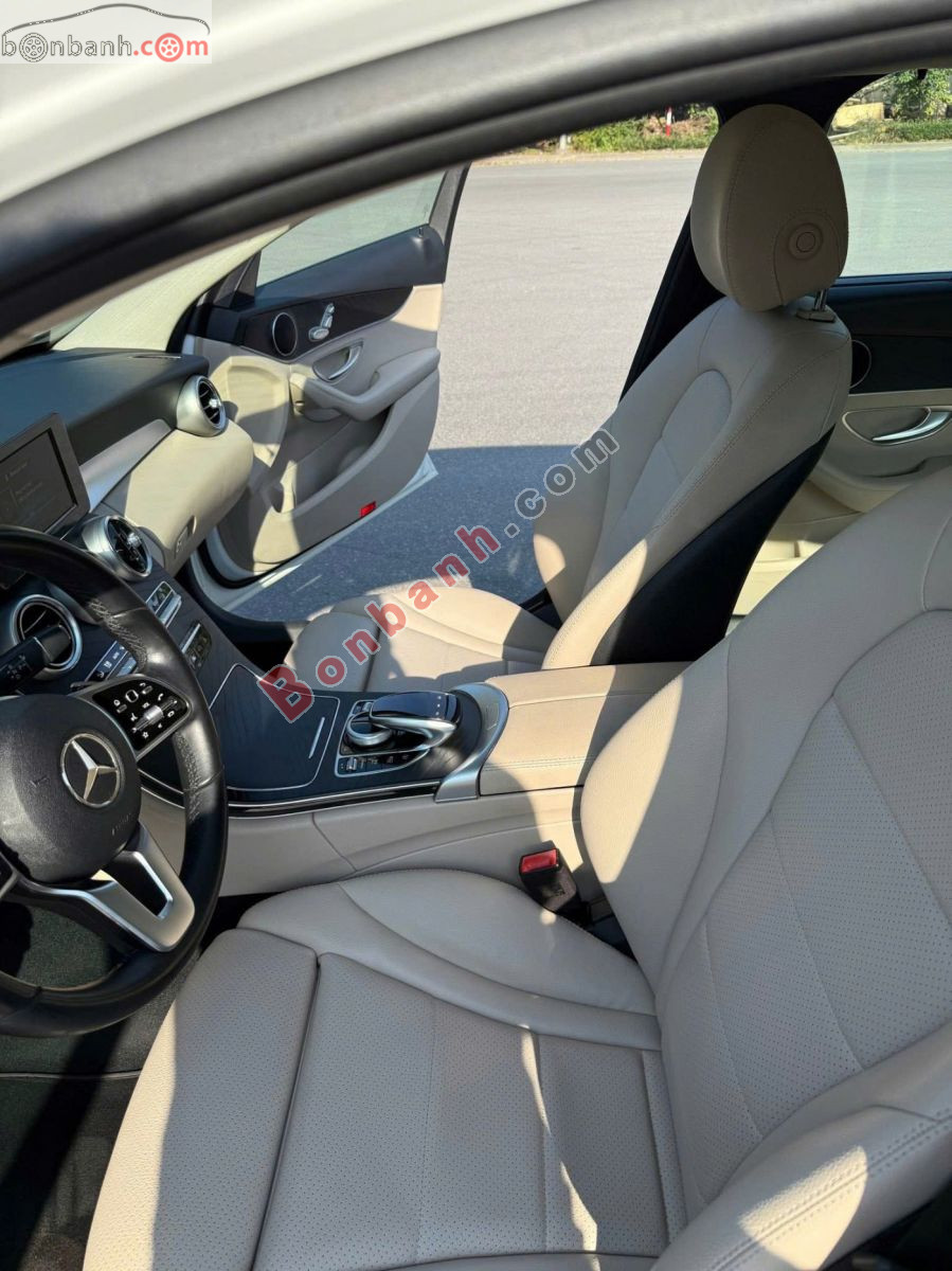 Bán ô tô Mercedes Benz C class C200 - 2018 - xe cũ