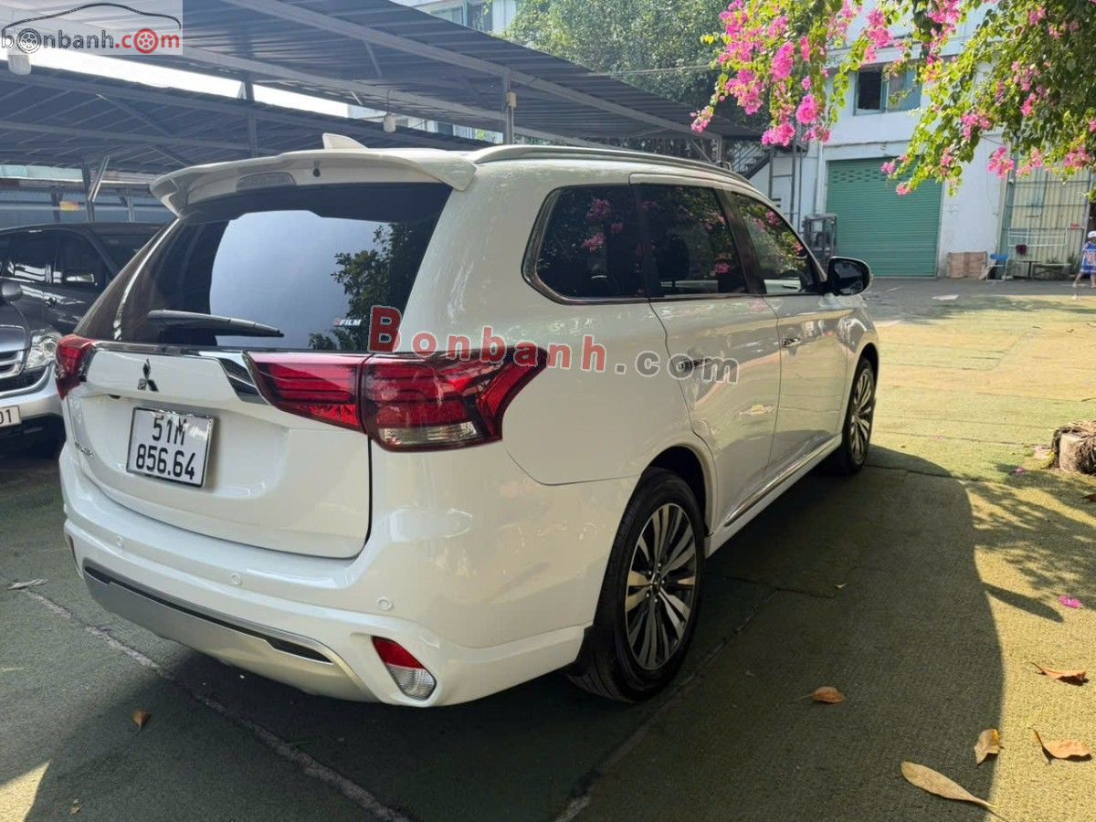 Bán ô tô Mitsubishi Outlander Premium 2.0 CVT - 2022 - xe cũ