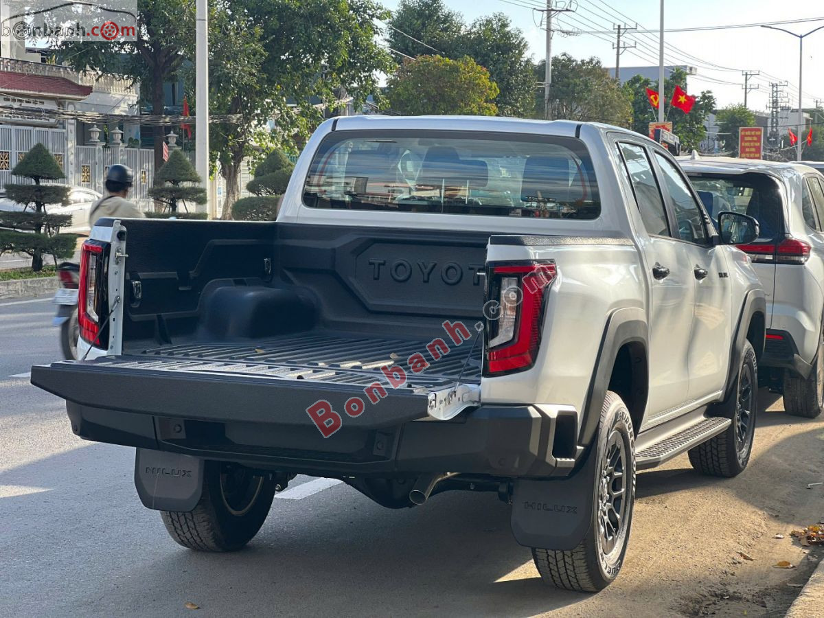 Bán ô tô Toyota Hilux Pro 2.8L 4x2 AT - 2026 - xe mới