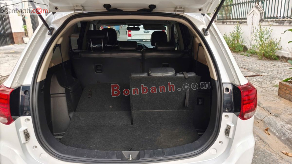 Bán ô tô Mitsubishi Outlander 2.0 CVT - 2018 - xe cũ