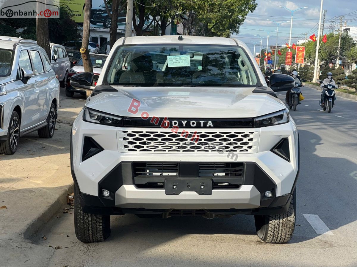 Bán ô tô Toyota Hilux Pro 4x2 1GD 2.8L AT - 2026 - xe mới