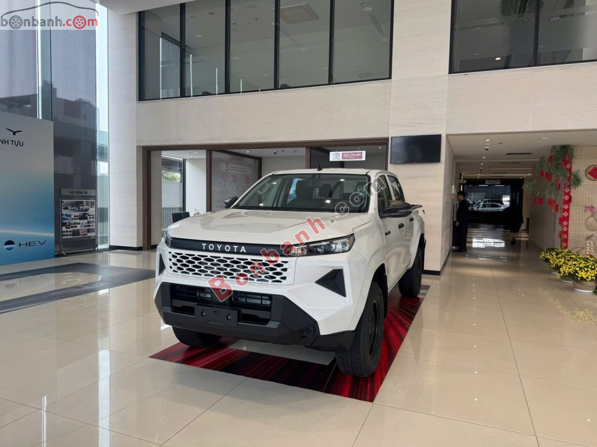 Bán ô tô Toyota Hilux Standard 2.8L 4x2 MT - 2026 - xe mới