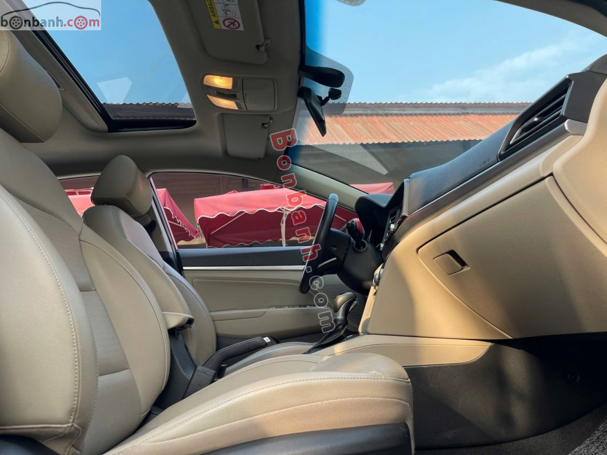 Bán ô tô Hyundai Elantra 2.0 AT - 2020 - xe cũ