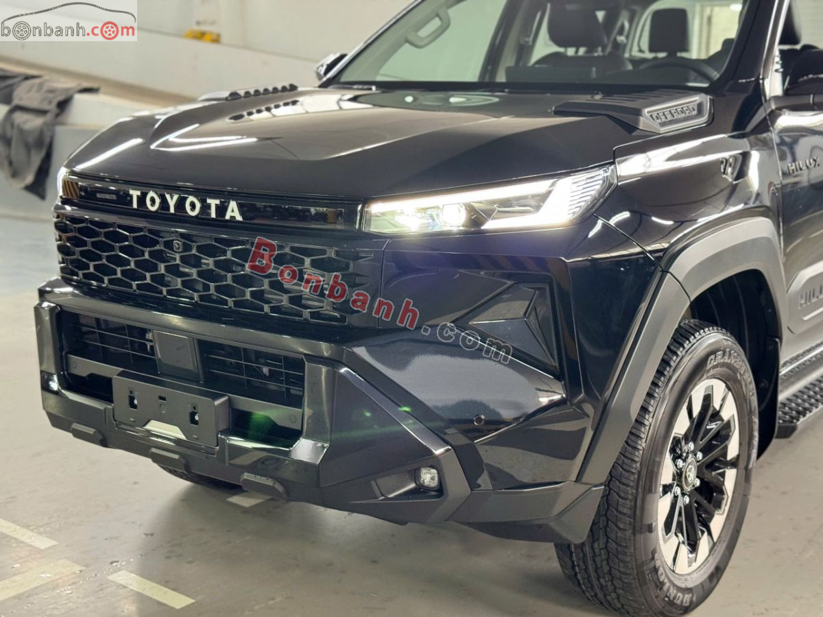 Bán ô tô Toyota Hilux Trailhunter 2.8L 4x4 AT - 2026 - xe mới