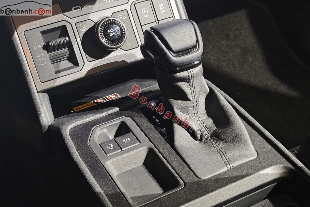 Bán ô tô Toyota Hilux Trailhunter 2.8L 4x4 AT - 2026 - xe mới