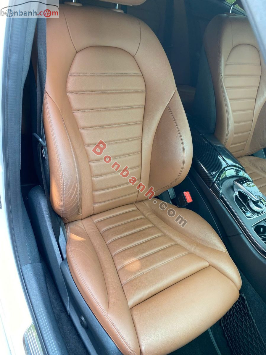 Bán ô tô Mercedes Benz C class C300 AMG - 2019 - xe cũ