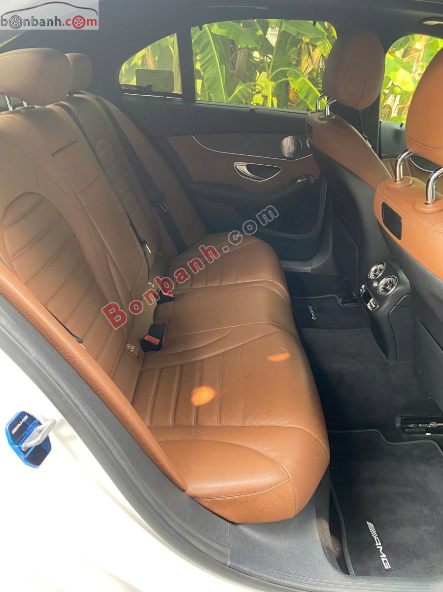 Bán ô tô Mercedes Benz C class C300 AMG - 2019 - xe cũ