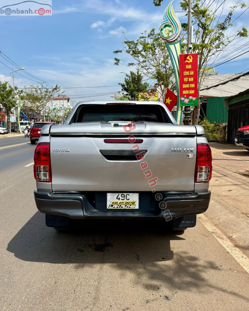 Bán ô tô Toyota Hilux 2.4E 4x2 AT - 2020 - xe cũ