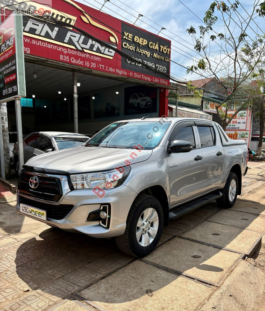 Bán ô tô Toyota Hilux 2.4E 4x2 AT - 2020 - xe cũ