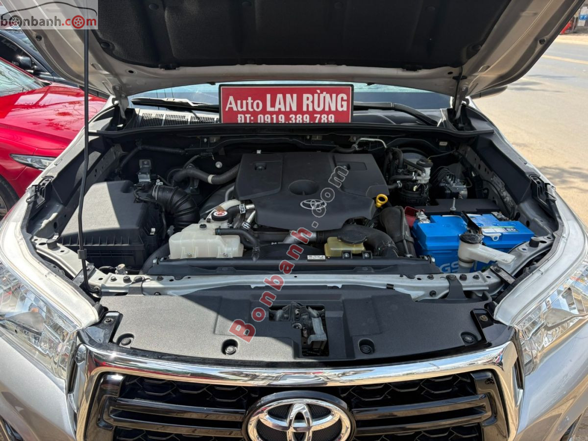 Bán ô tô Toyota Hilux 2.4E 4x2 AT - 2020 - xe cũ