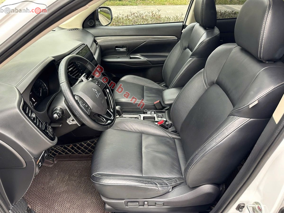 Bán ô tô Mitsubishi Outlander Premium 2.0 CVT - 2021 - xe cũ