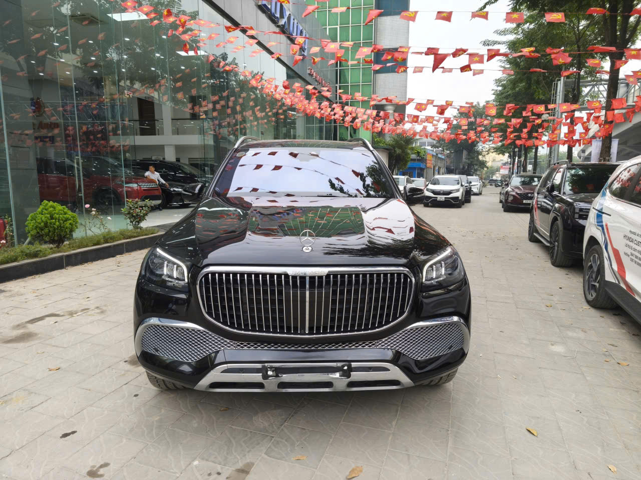 Bán Mercedes-Benz GLS480 Maybach năm sản xuất 2022,đăng ksy 2023 Cty Xe như mới