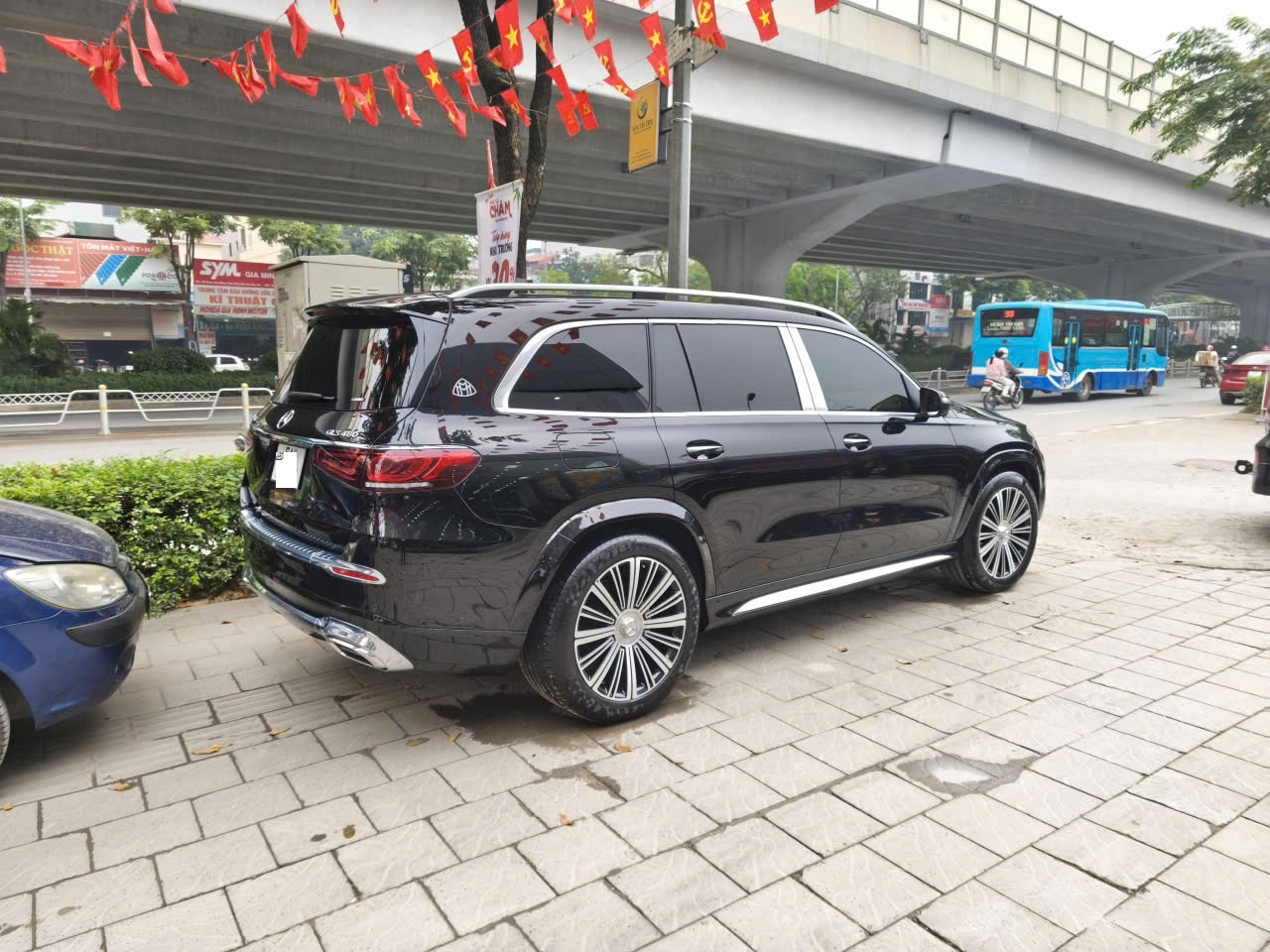 Bán Mercedes-Benz GLS480 Maybach năm sản xuất 2022,đăng ksy 2023 Cty Xe như mới