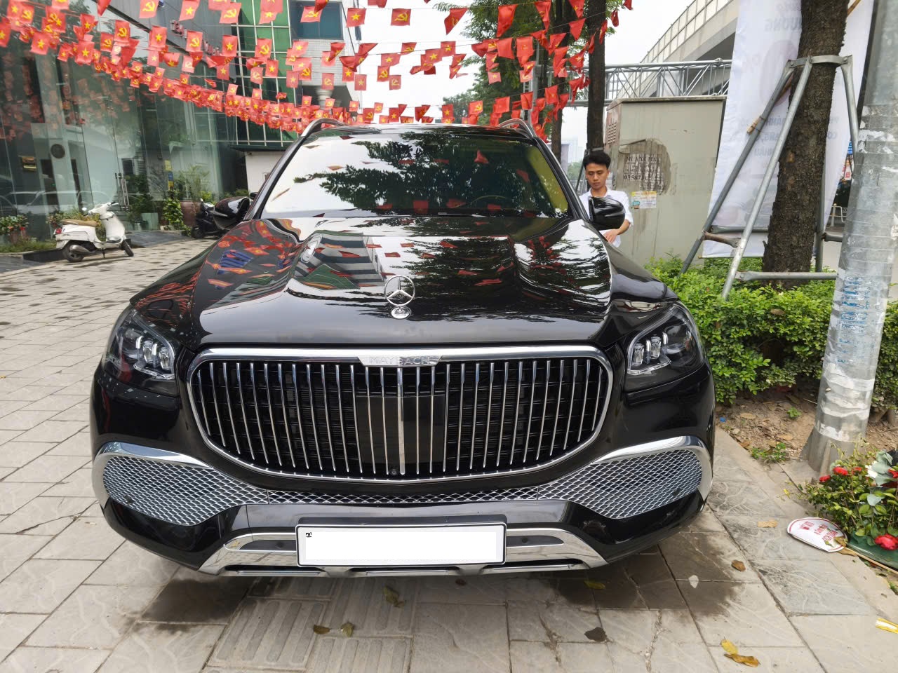 Bán Mercedes-Benz GLS480 Maybach năm sản xuất 2022,đăng ksy 2023 Cty Xe như mới