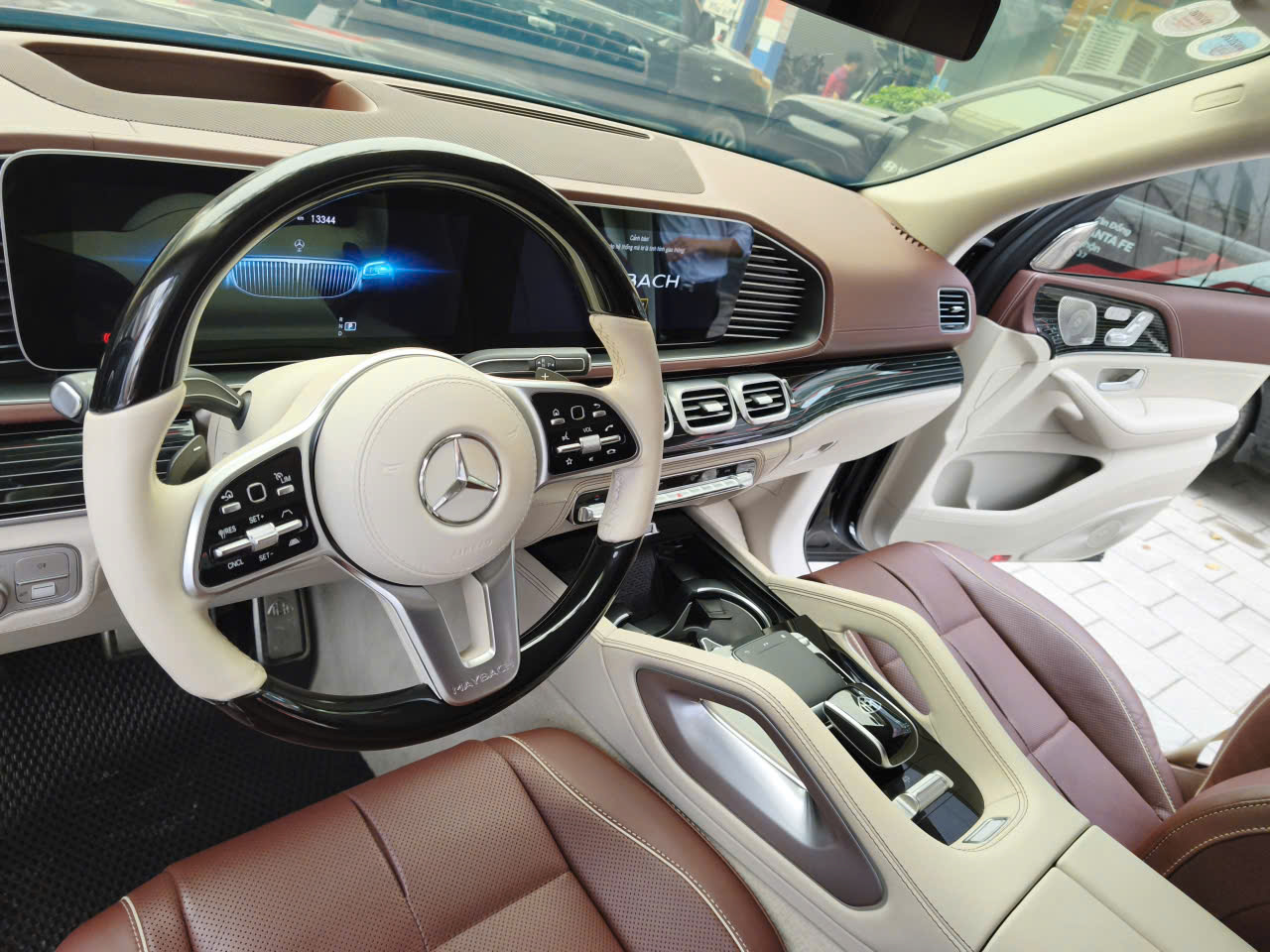 Bán Mercedes-Benz GLS480 Maybach năm sản xuất 2022,đăng ksy 2023 Cty Xe như mới