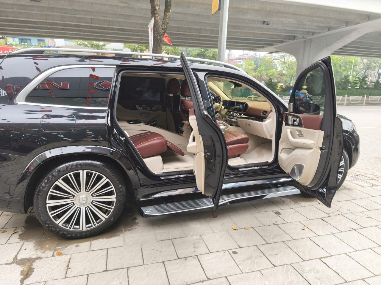 Bán Mercedes-Benz GLS480 Maybach năm sản xuất 2022,đăng ksy 2023 Cty Xe như mới