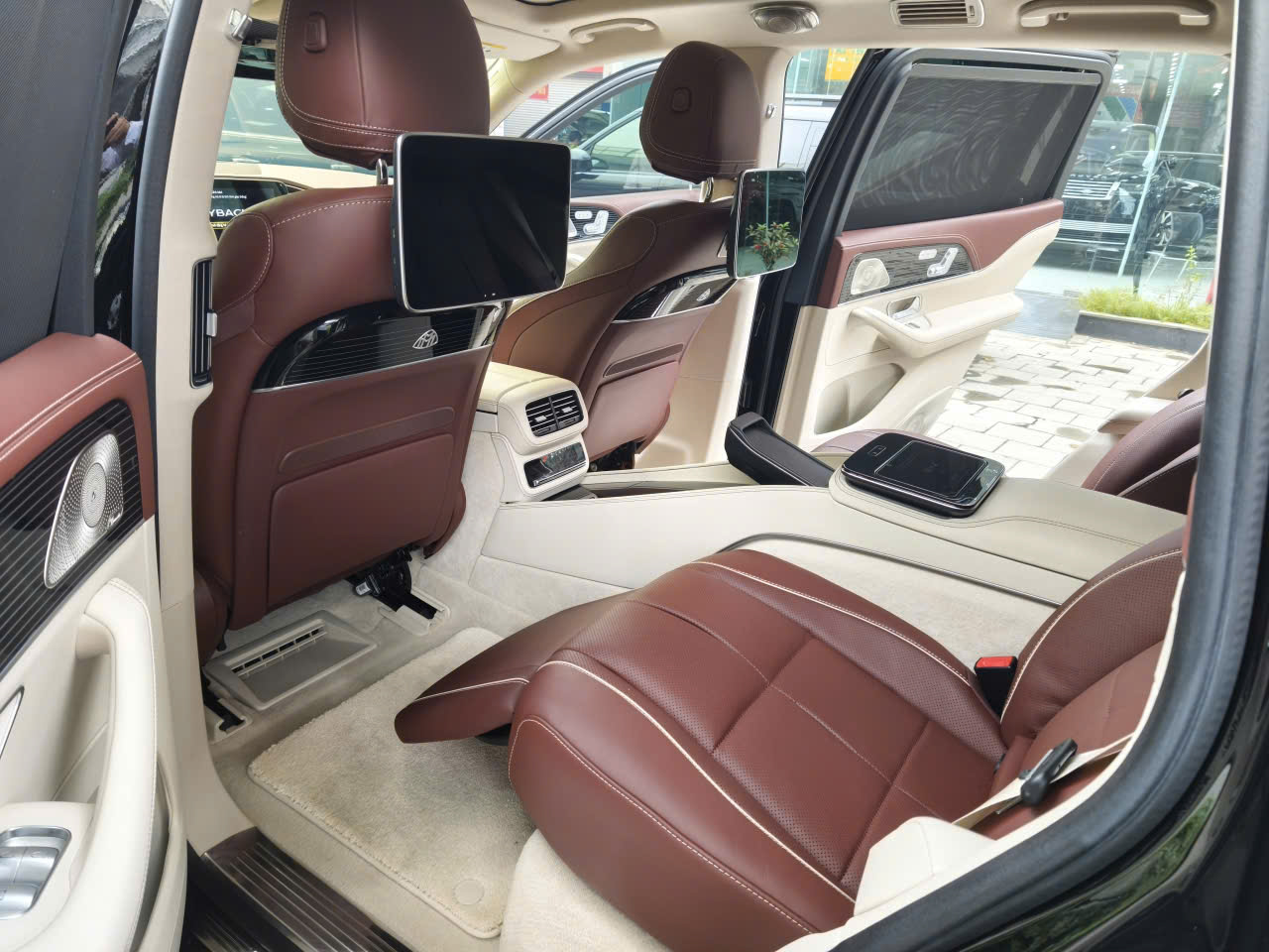 Bán Mercedes-Benz GLS480 Maybach năm sản xuất 2022,đăng ksy 2023 Cty Xe như mới