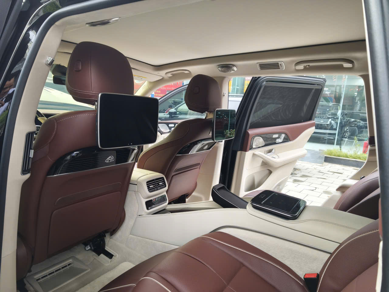 Bán Mercedes-Benz GLS480 Maybach năm sản xuất 2022,đăng ksy 2023 Cty Xe như mới