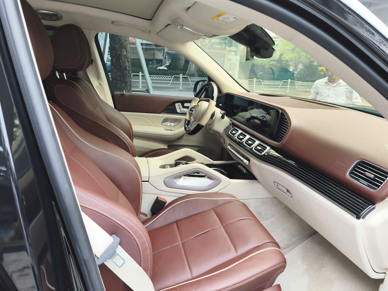 Bán Mercedes-Benz GLS480 Maybach năm sản xuất 2022,đăng ksy 2023 Cty Xe như mới