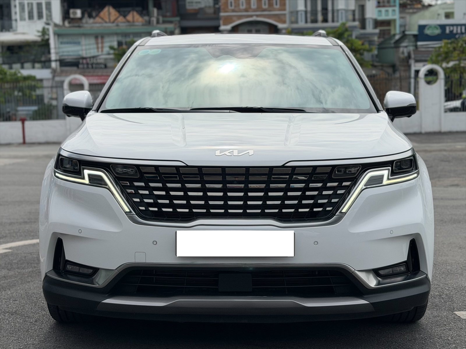 Bán Kia Carnival Signature 3.5G sản xuất năm 2023, màu trắng, 1.189 tỉ