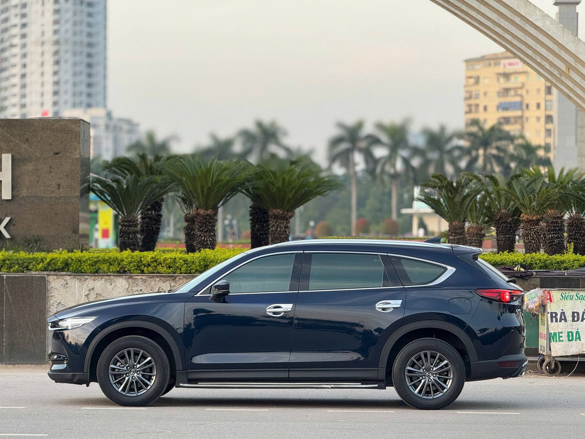 Bán xe Mazda CX 8 deluxe sản xuất năm 2021, màu đen