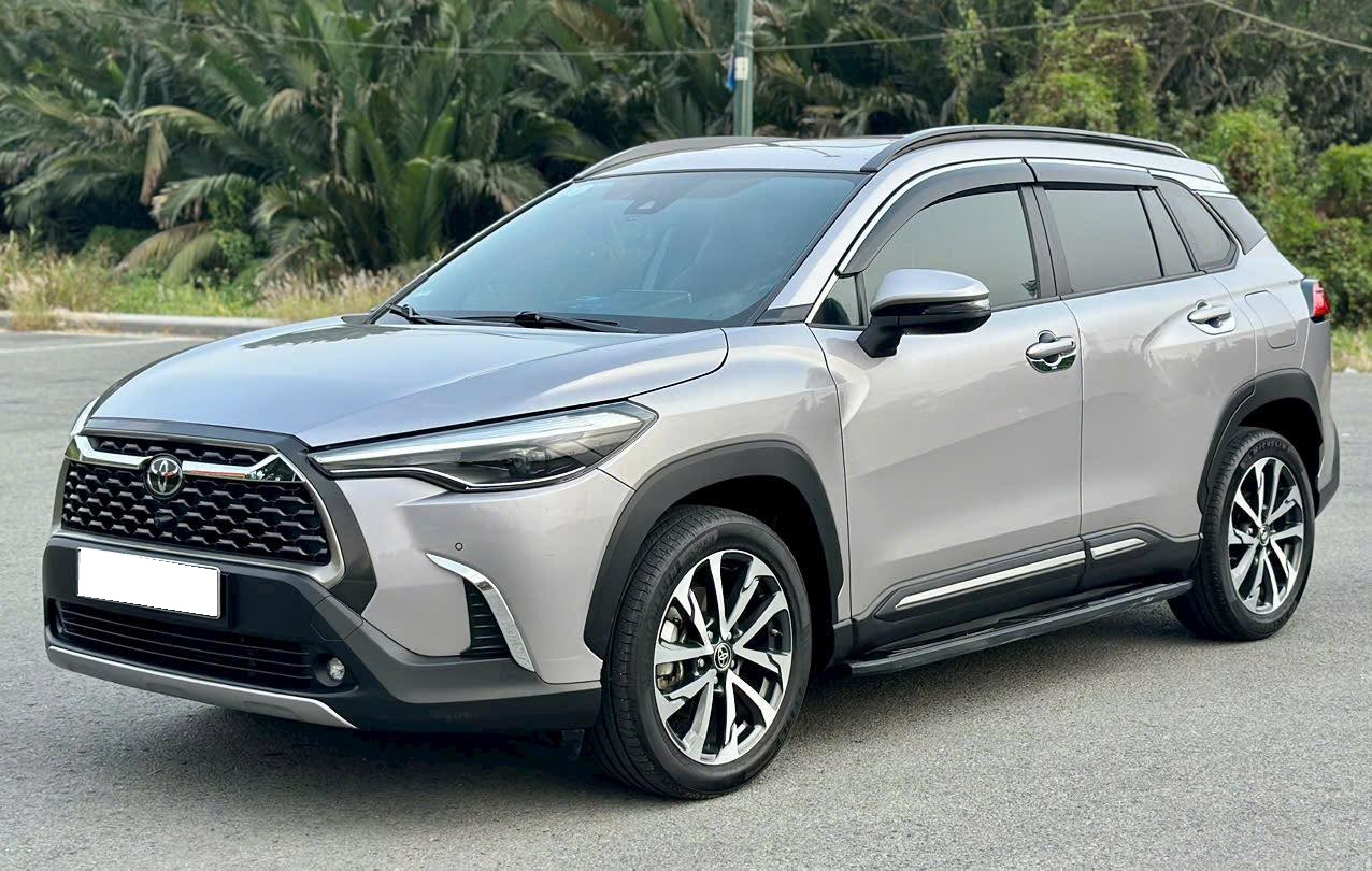 Bán Toyota Corolla Cross 1.8V năm sản xuất 2022, màu bạc, nhập khẩu nguyên chiếc