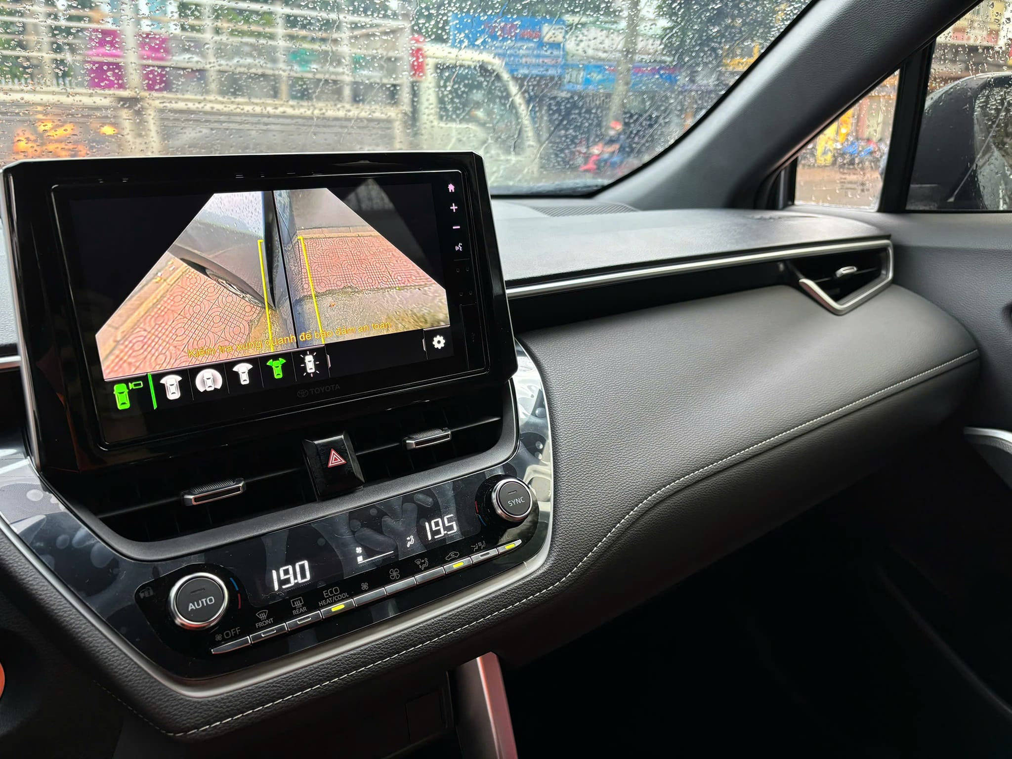 Bán Toyota Corolla Cross 1.8V sản xuất 2025, màu xanh lục, nhập khẩu