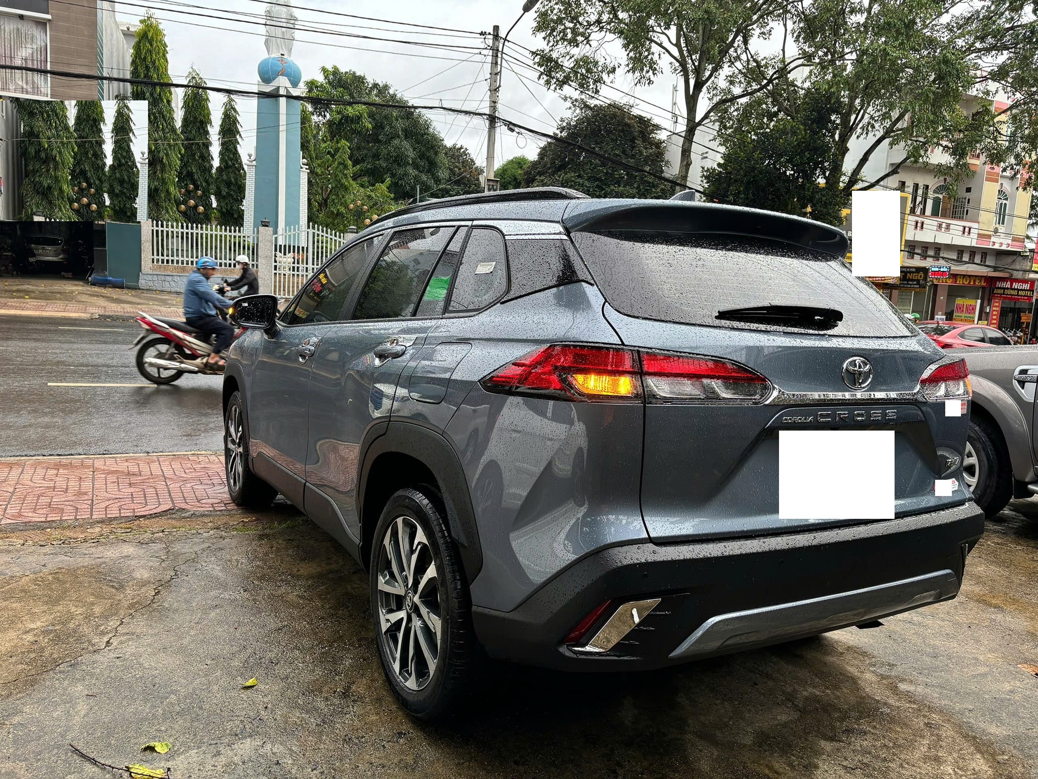 Bán Toyota Corolla Cross 1.8V sản xuất 2025, màu xanh lục, nhập khẩu