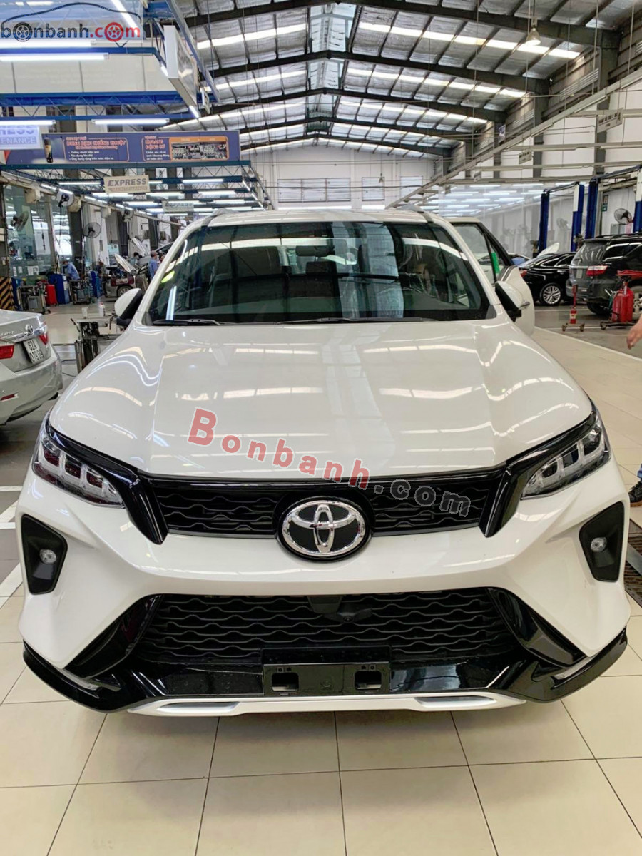 Bán ô tô Toyota Fortuner Legender 2.4L 4x2 AT - 2025 - xe mới