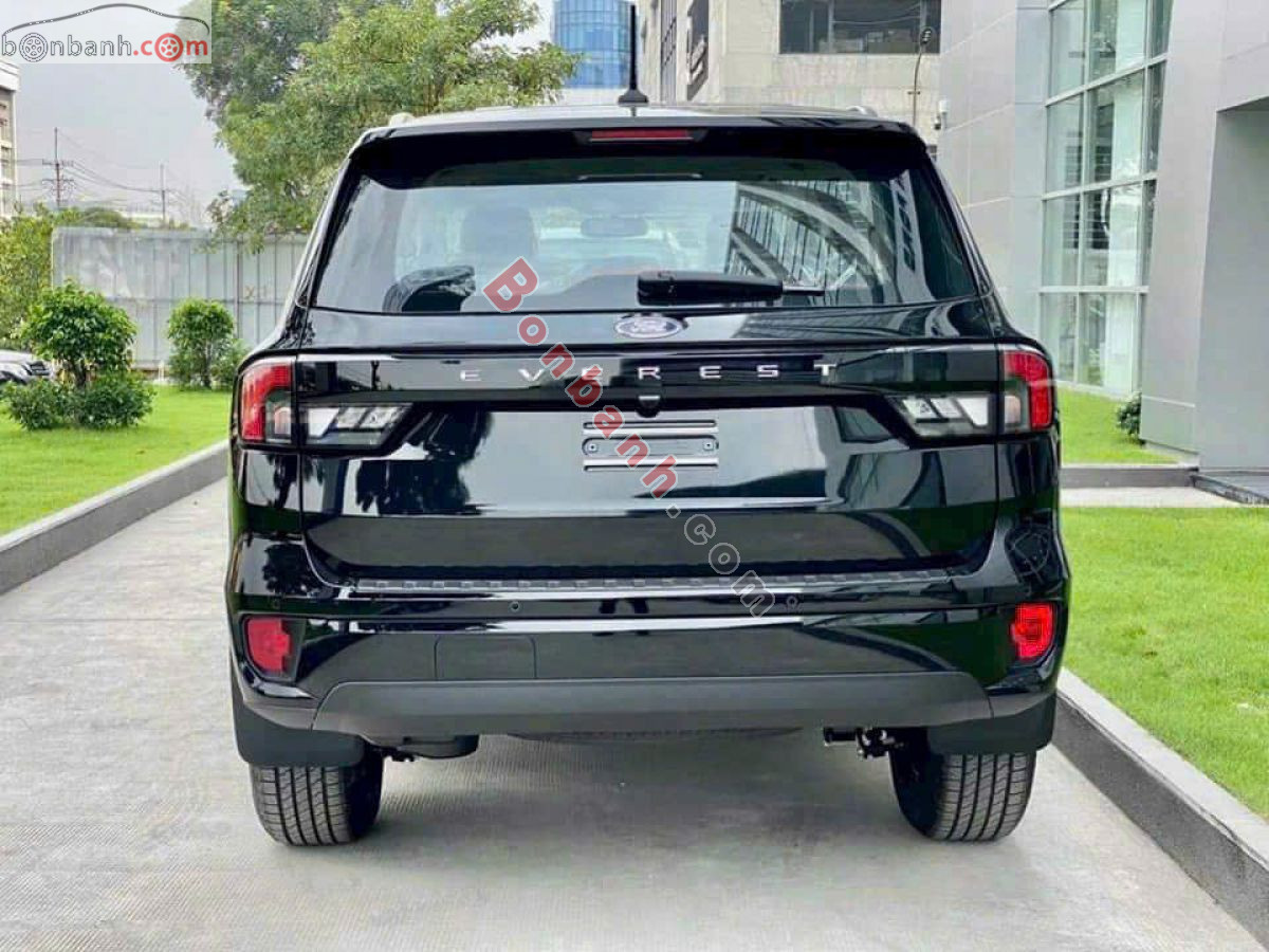 Bán ô tô Ford Everest Ambiente 2.0L 4x2 AT - 2025 - xe mới