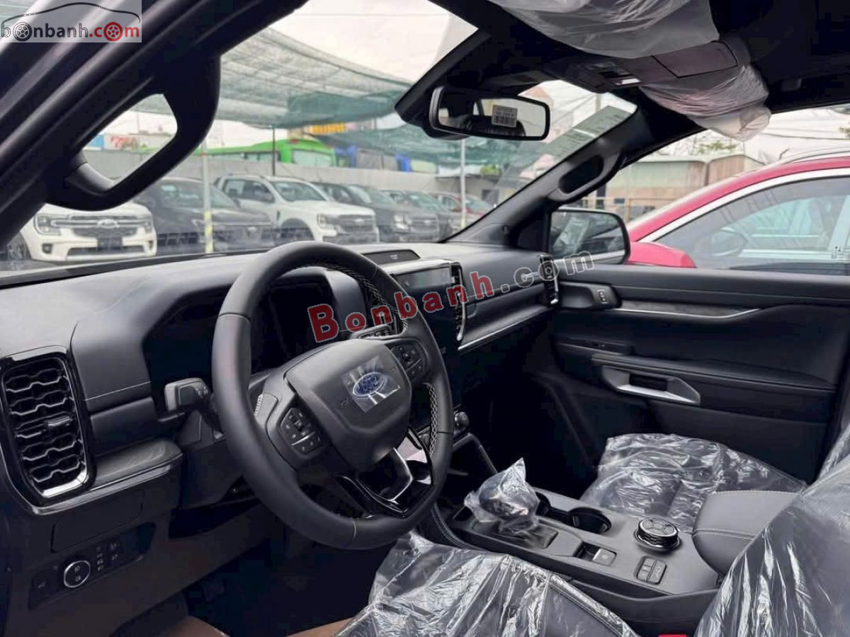 Bán ô tô Ford Everest Platinum 2.0L 4x4 AT - 2025 - xe mới