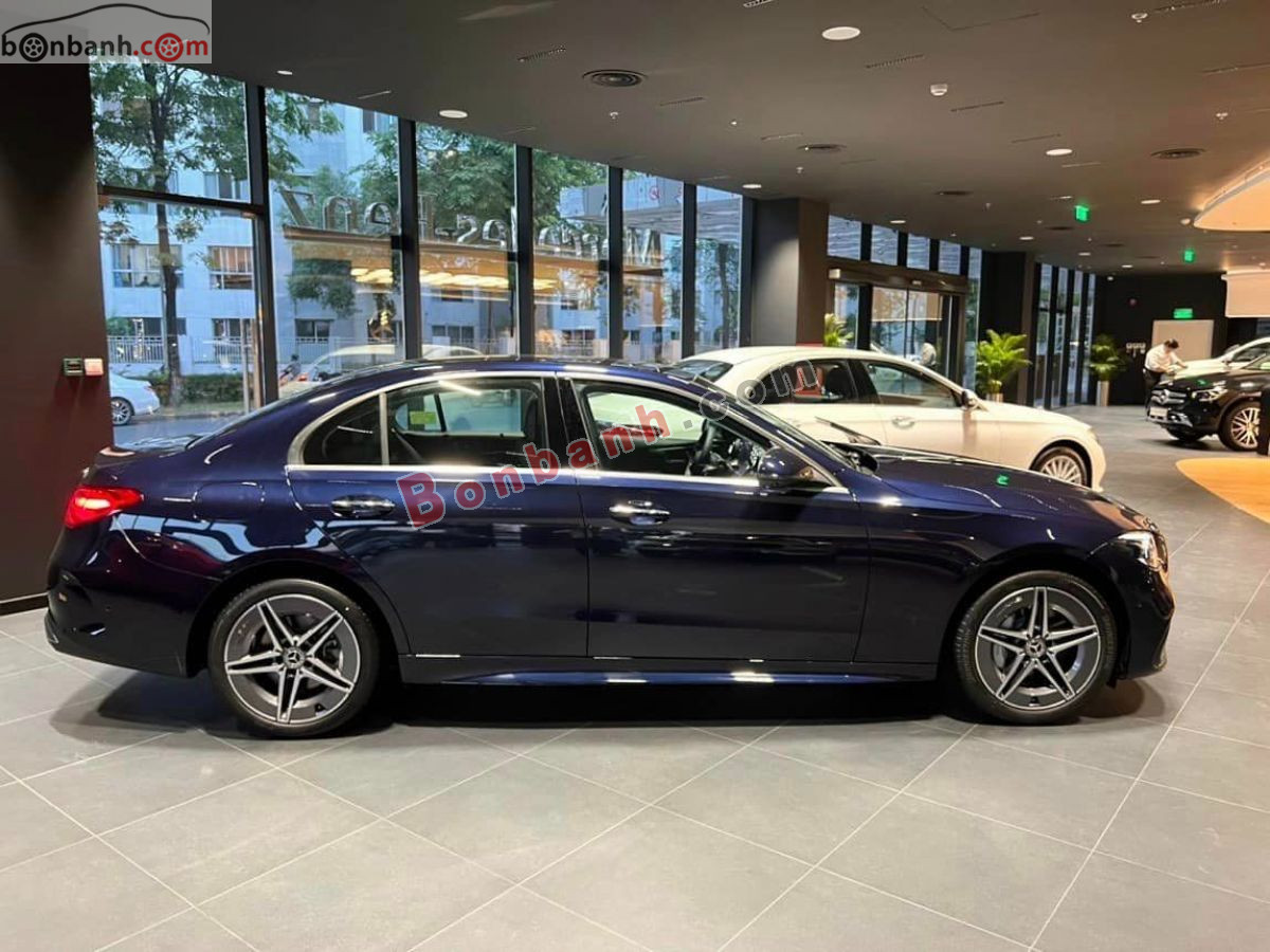 Bán ô tô Mercedes Benz C class C300 AMG - 2025 - xe mới