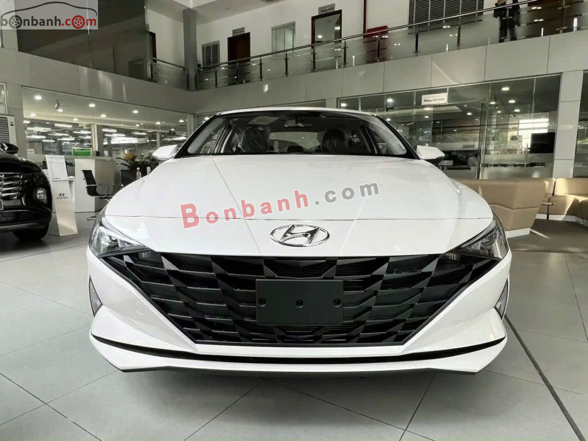 Bán ô tô Hyundai Elantra 1.6 AT Tiêu chuẩn - 2026 - xe mới