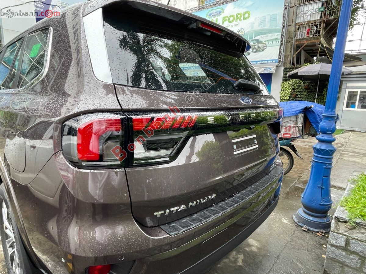 Bán ô tô Ford Everest Titanium Plus 2.0L 4x4 AT - 2025 - xe mới